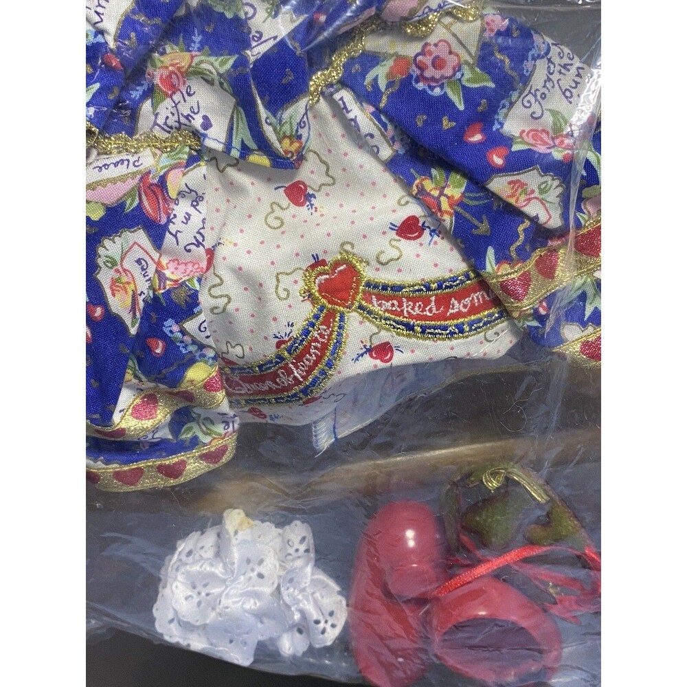 MUFFY VANDERBEAR’s Clothing Outfit Queen Of Hearts Dress & Shoes